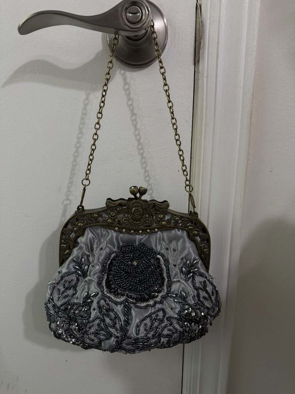 Vintage 1920s Style Silver Rose Embroidered Beaded Sequin Metal Clutch Bag